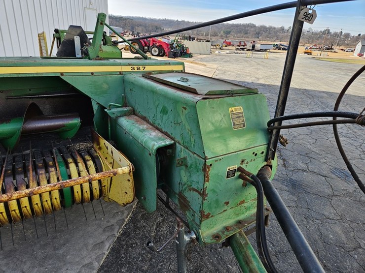 john-deere-327-image-13