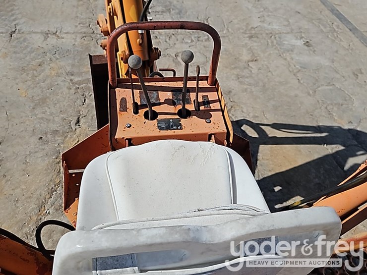 ditch-witch-3210-image-29