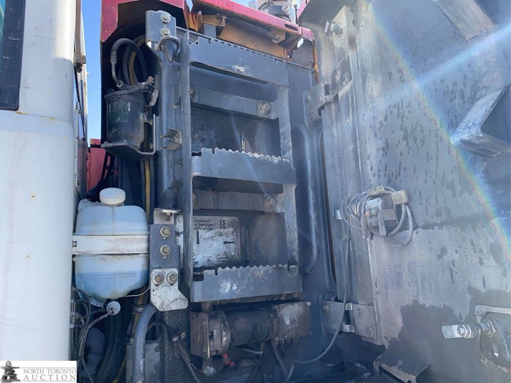 liebherr-r924-image-34