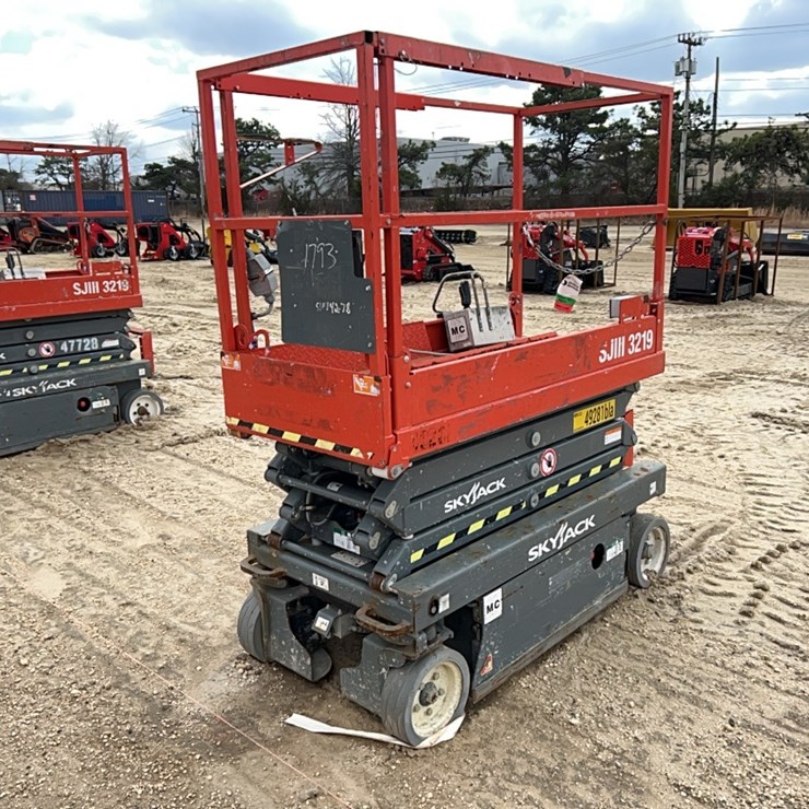 2017 SKYJACK SJIII3219