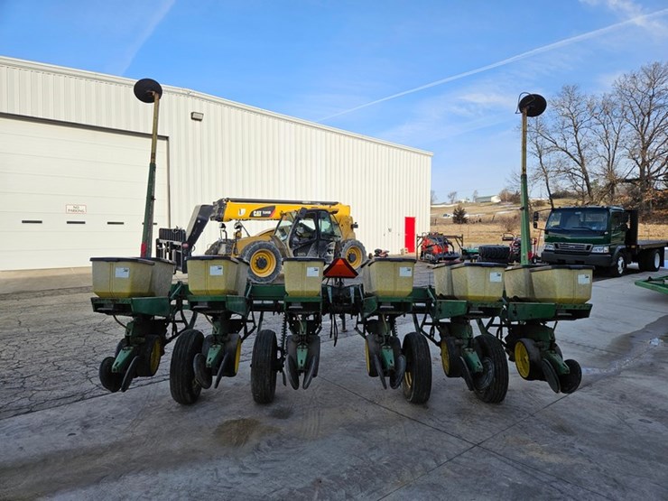 john-deere-7000-image-4