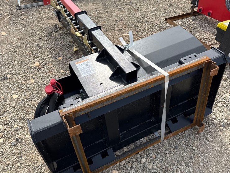 raytree-rmt48-trencher-image-2