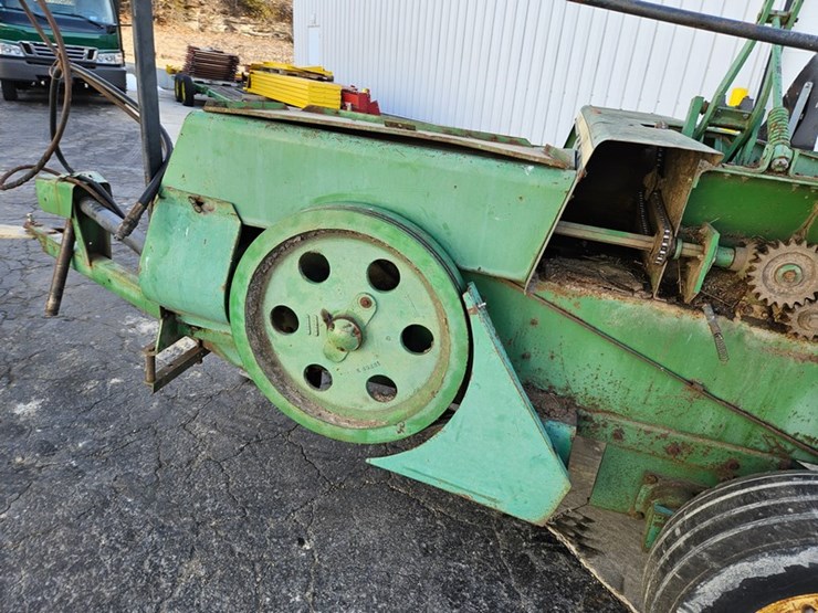 john-deere-327-image-43