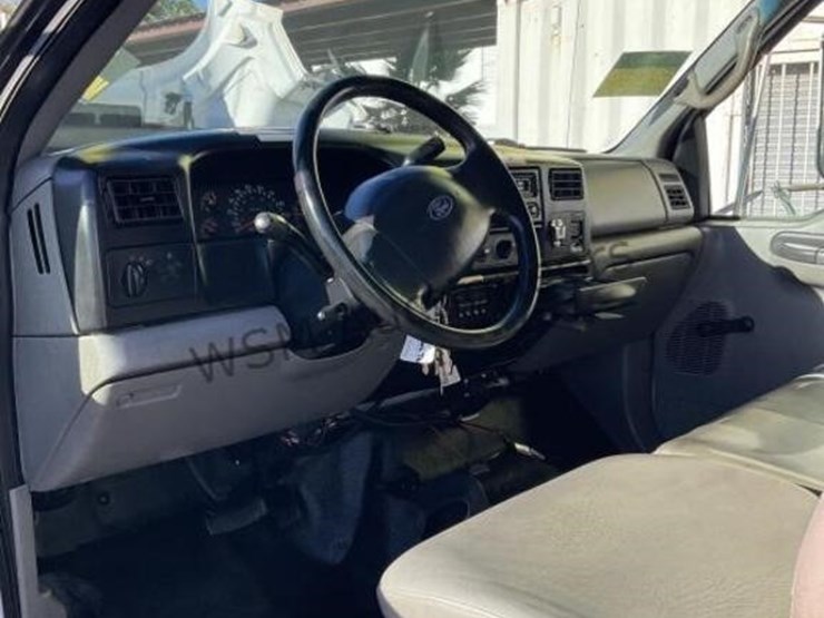 2008-ford-f650-image-24