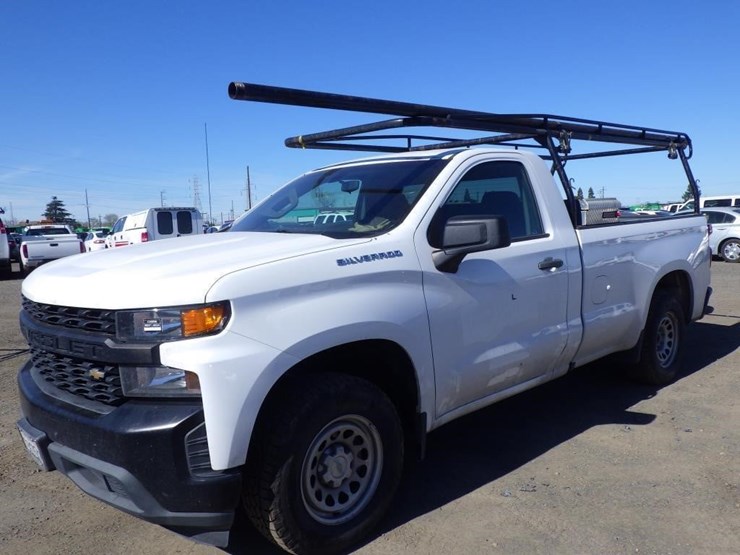 2020-chevrolet-1500-image-1