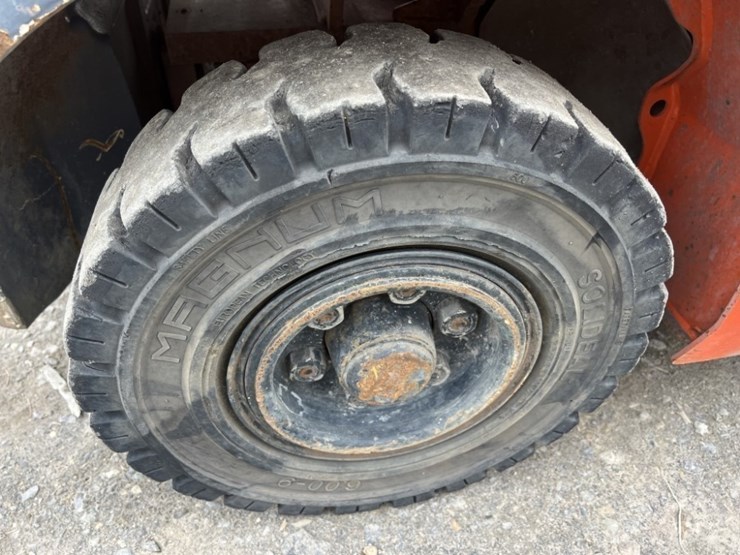 2014-toyota-8fgu25-image-11