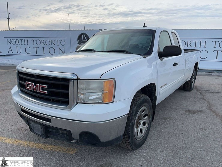2011-gmc-sierra-1500-image-1
