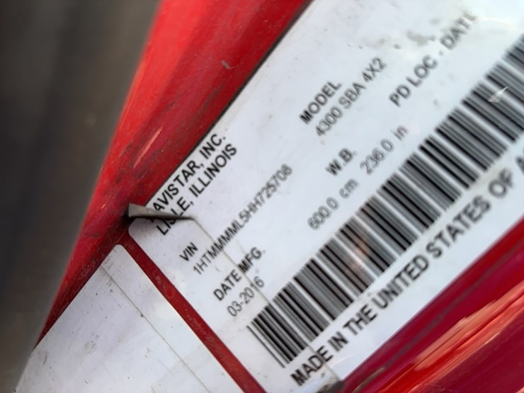 2017-international-durastar-4300-image-15