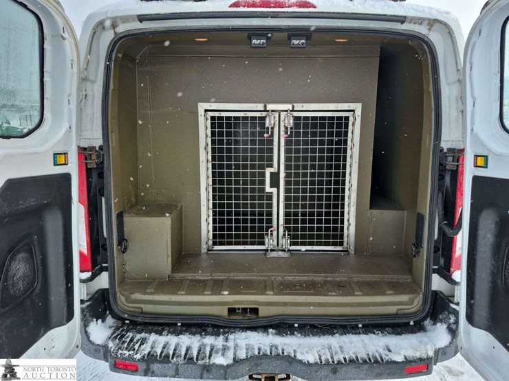 2016-ford-transit-image-21