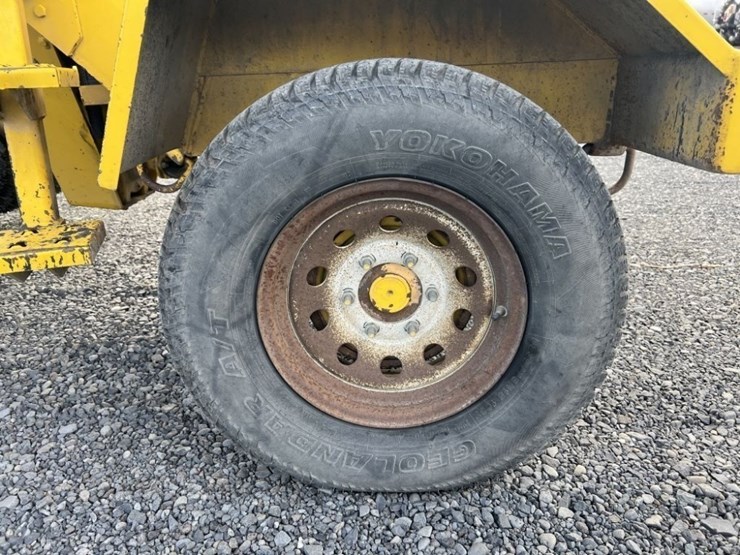 2015-superior-broom-dt80j-image-16