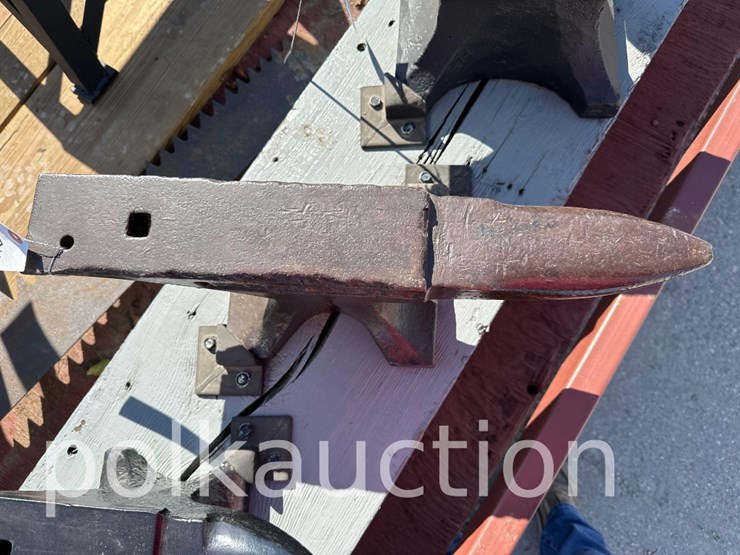 1731---21.5"-x-3.5"-anvil---from-the-harlan-beer-estate-image-3