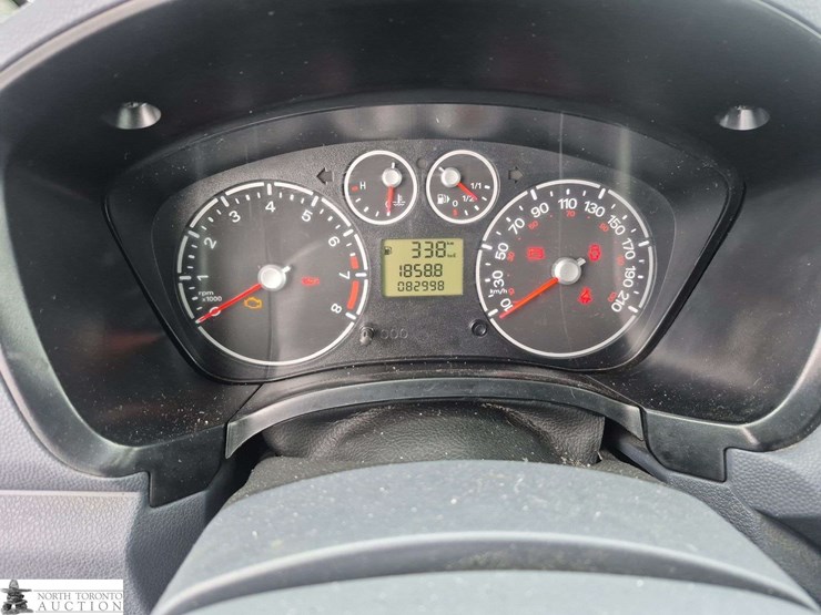 2013-ford-transit-connect-image-11