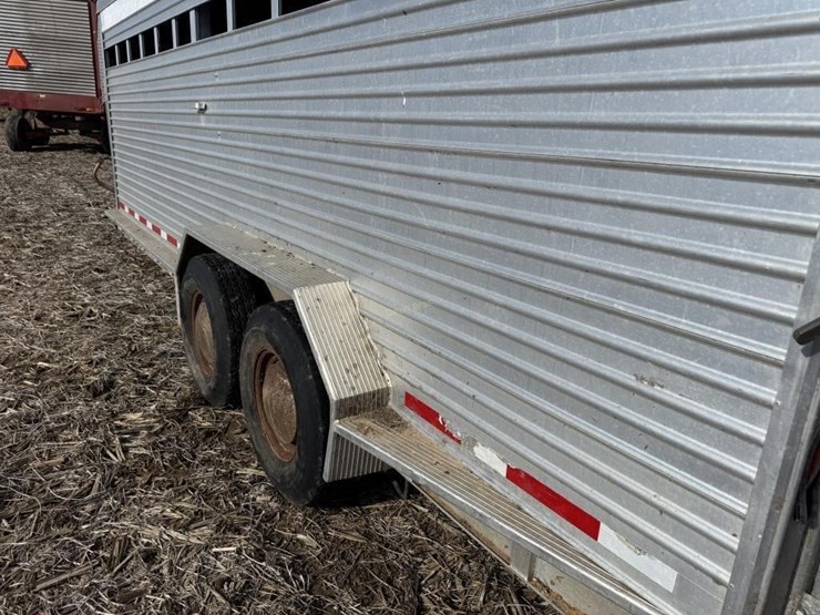 1997-featherlite-gooseneck-trailer---off-site-image-9