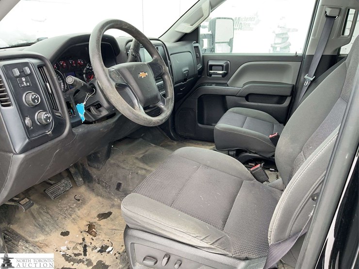 2016-chevrolet-silverado-2500hd-image-24