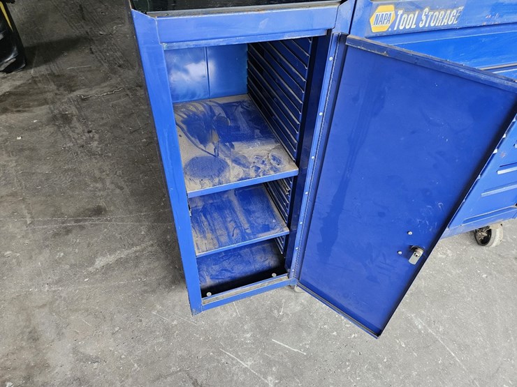 napa-special-edition-rolling-tool-chest-image-7