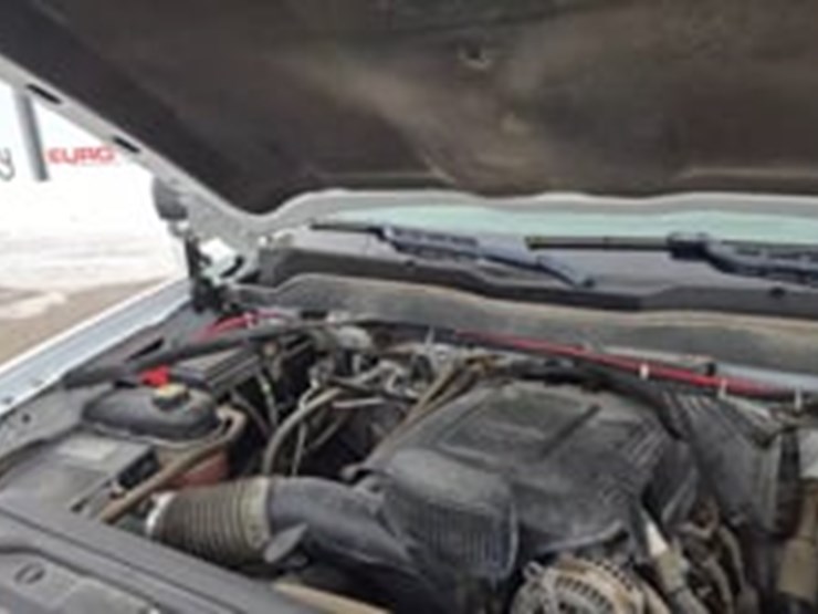 2016-chevrolet-silverado-2500hd-image-9