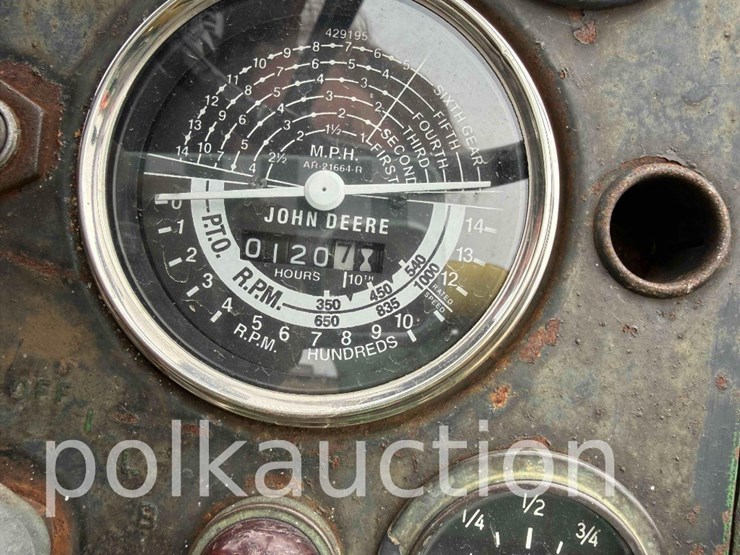 john-deere-720-image-9