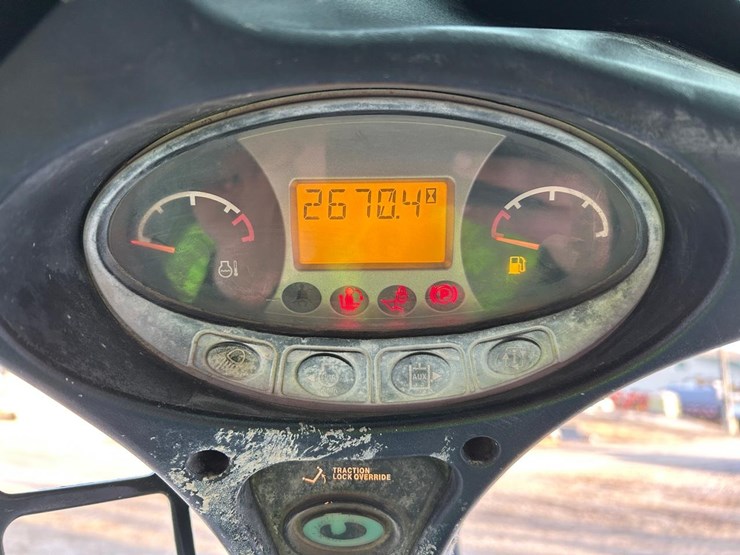 2015-bobcat-t590-image-20