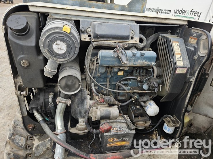 2005-bobcat-341-image-30