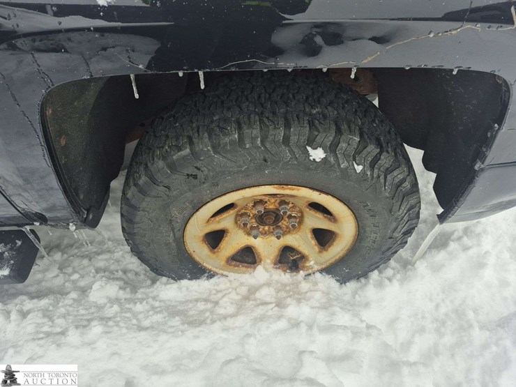 2015-chevrolet-silverado-1500-image-25