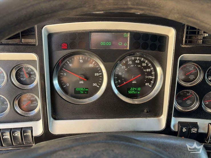 2015-kenworth-t800-t/a-wet-kit-sleeper-cab-truck-tractor-image-11