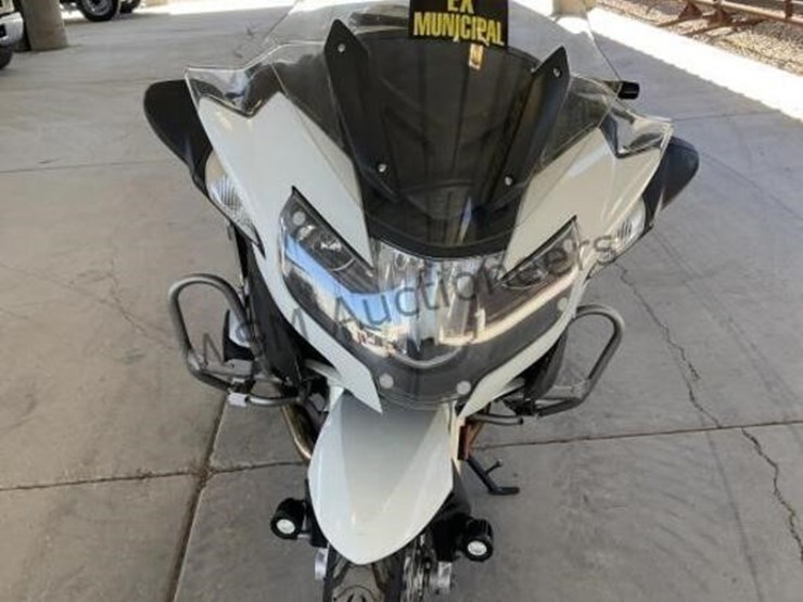 2015-bmw-1200rt-motorcycle-image-3