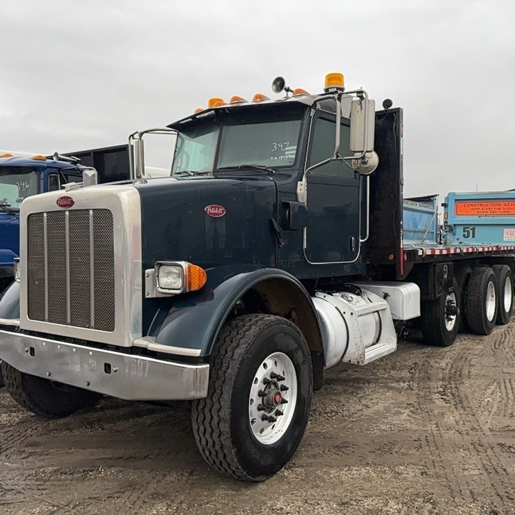 2017 PETERBILT 365