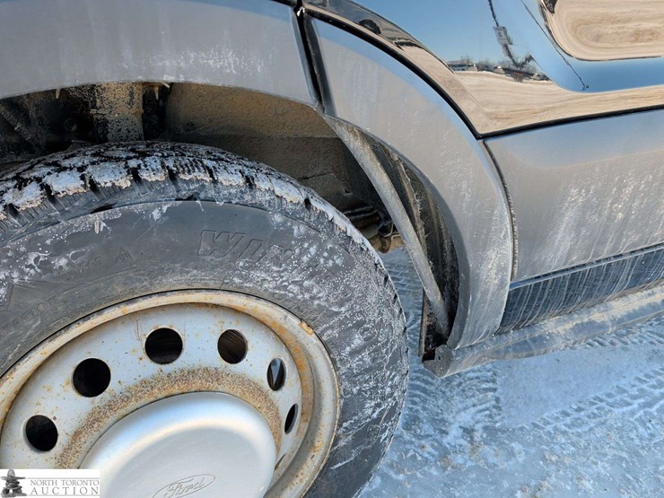 2017-ford-transit-image-35