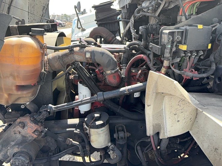 2015-international-durastar-4300-image-22