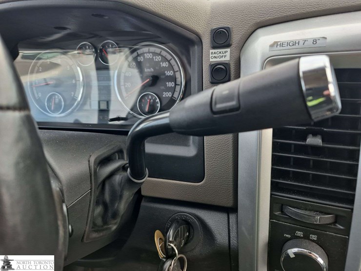 2011-dodge-2500-image-18