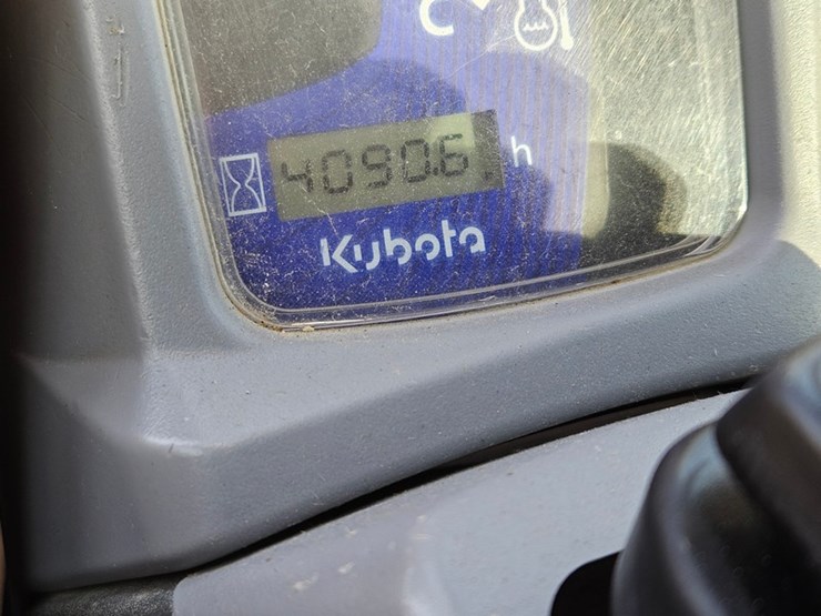 kubota-svl95-2s-image-33