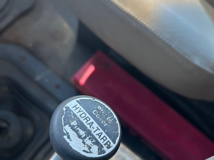 2007-sterling-l9500-image-54