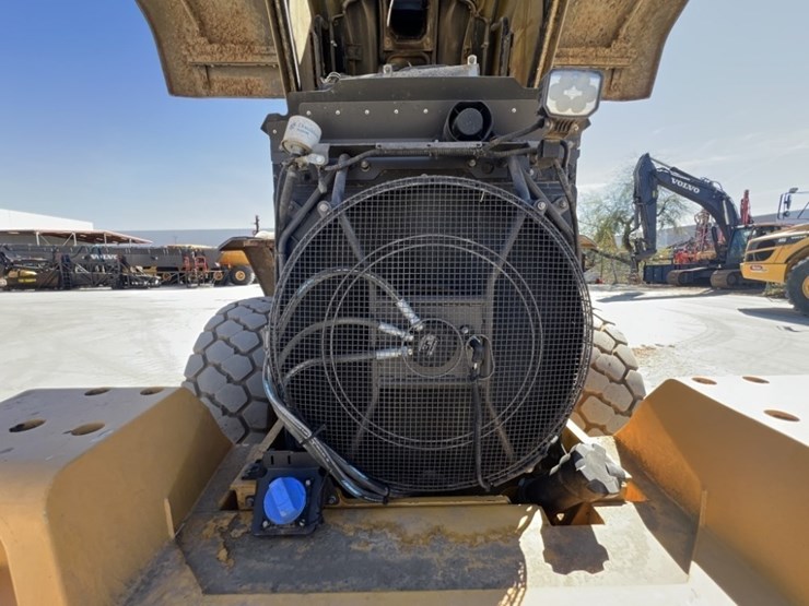 2022-volvo-l90h-image-34