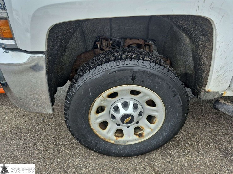 2016-chevrolet-silverado-2500hd-image-22