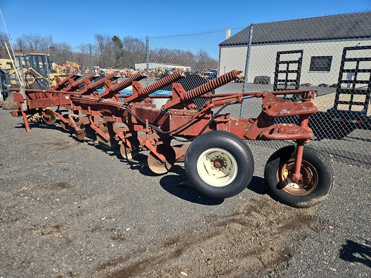 white-6-bottom-plow-image-2