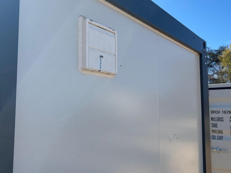 portable-restroom/shower-image-9