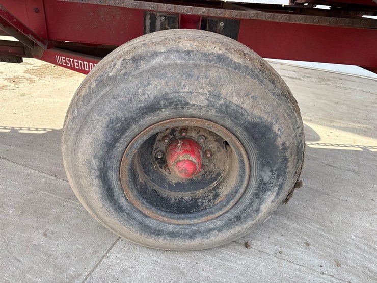 roorda-8ft-x-20ft-rear-unload-silage-wagon-image-15