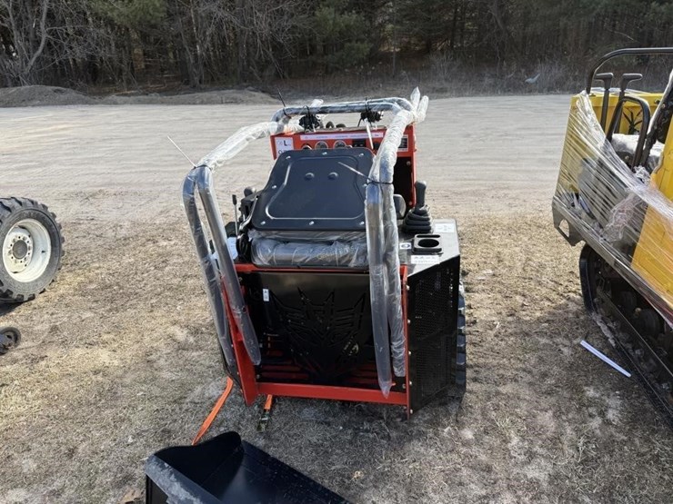 new-sdlanch-sdll580-track-gas-mini-skidsteer-image-6