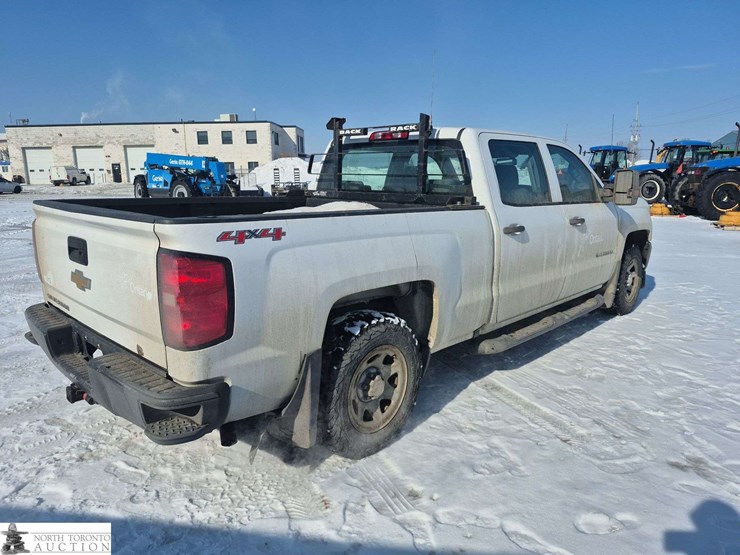2017-chevrolet-silverado-1500-image-5
