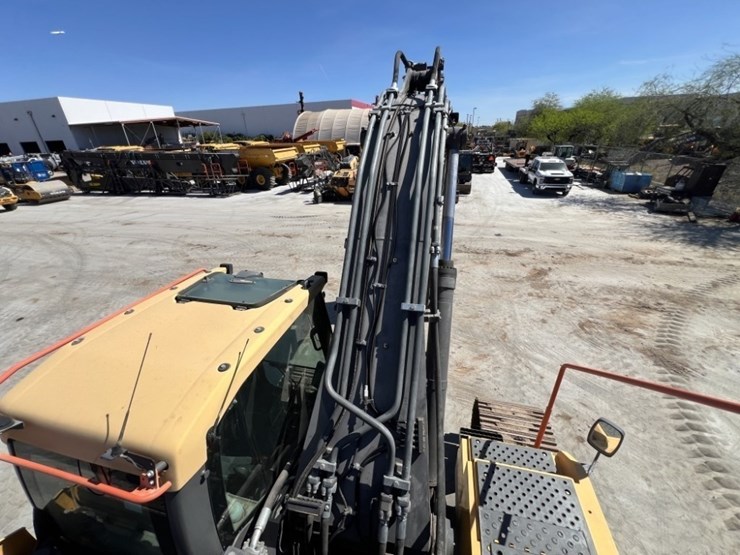 2019-volvo-ec380el-image-35