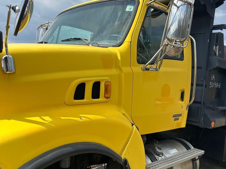 2007-sterling-l9500-image-6