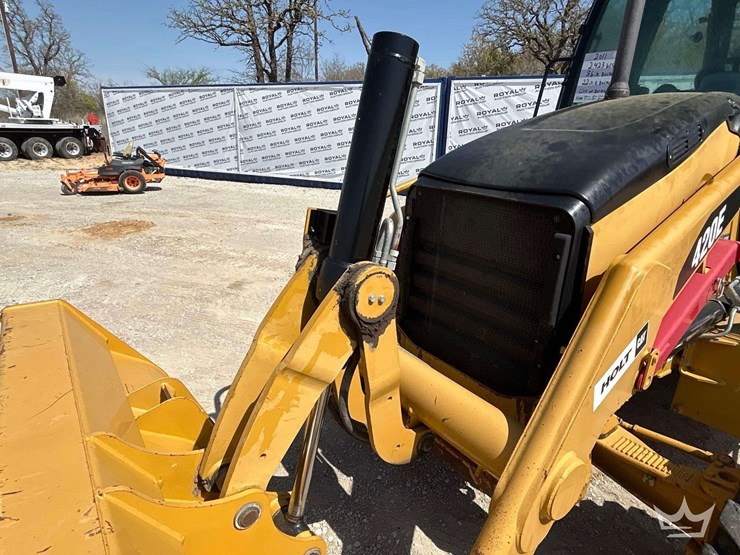 2011-caterpillar-420e-image-21