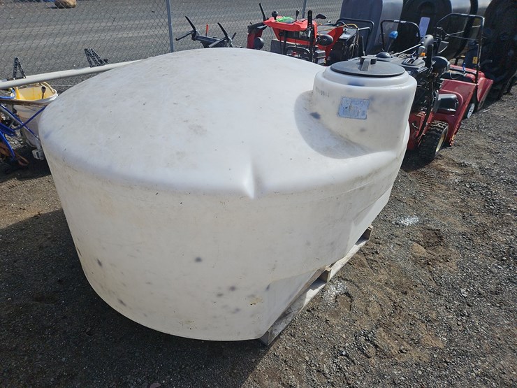 425-gallon-poly-tank-image-2