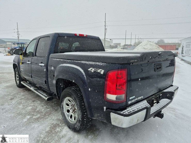 2011-gmc-sierra-1500-image-7