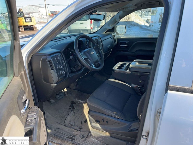 2018-chevrolet-silverado-1500-image-15