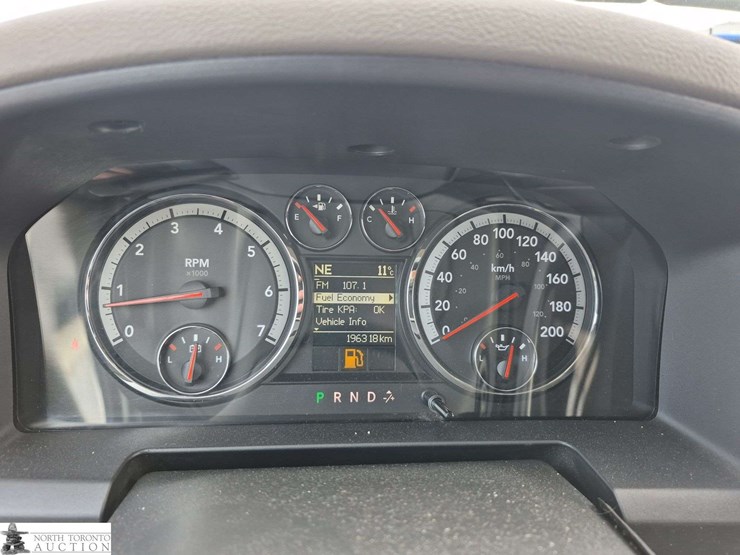 2011-dodge-2500-image-15