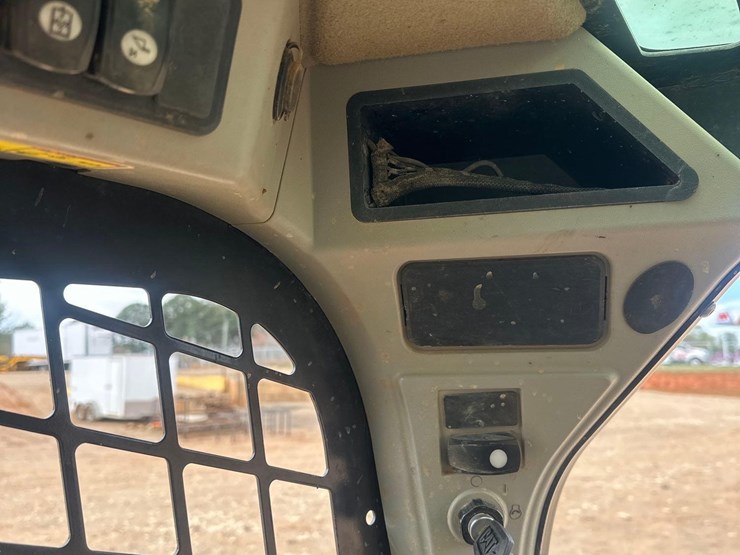 2017-caterpillar-299d2-image-18