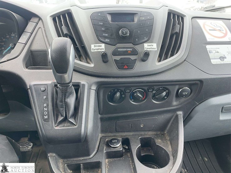 2015-ford-transit-image-17