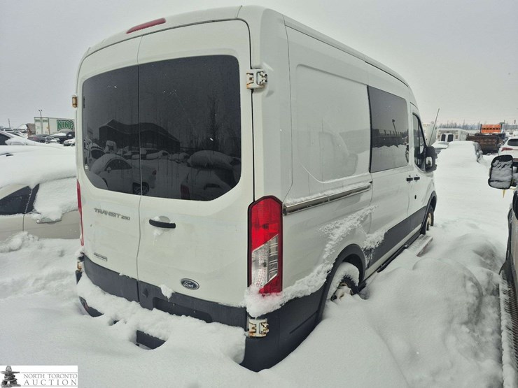 2016-ford-transit-image-4