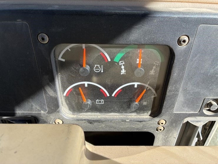 2003-caterpillar-143h-image-15